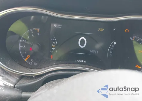 2015 Jeep Grand Cherokee Overland из США, поврежденный, VIN 1C4RJFCG1FC104102